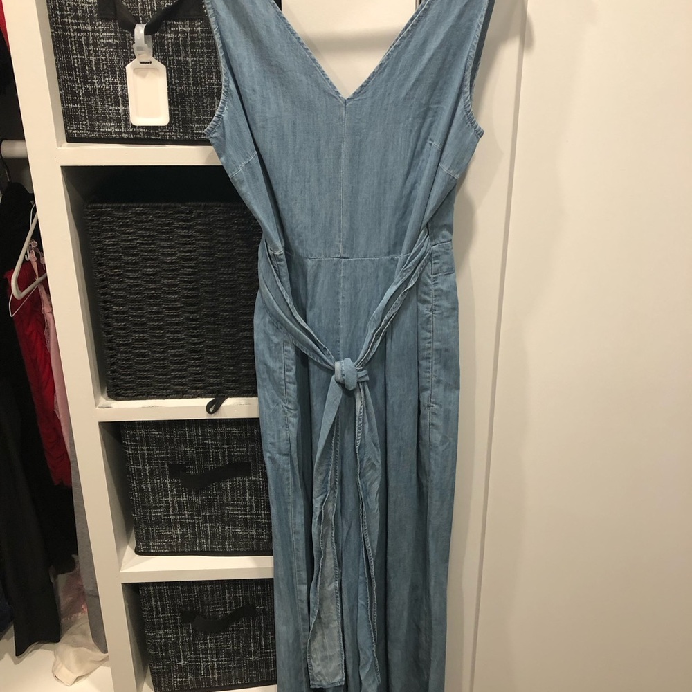 This is THE J Crew Belted Chambray jumpsuit! Size 8, New with Tag - Picture 8 of 8